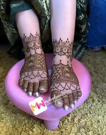 3d-flowers-leaves-elephant-mehndi design