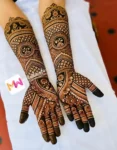 3d-flowers-leaves-checks-bridal-mehandi design