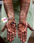 3d-flowers-checks-festival-mehendi design