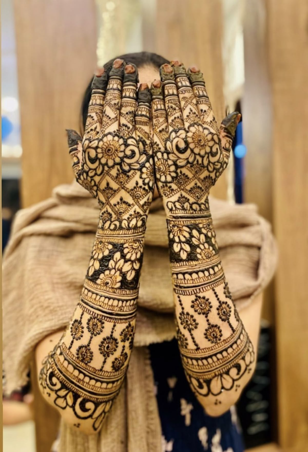 patparganj mehndi design