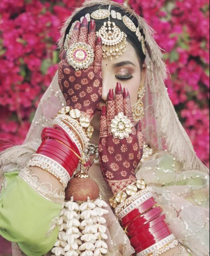 mehndi design by best mehndi artist in patparganj