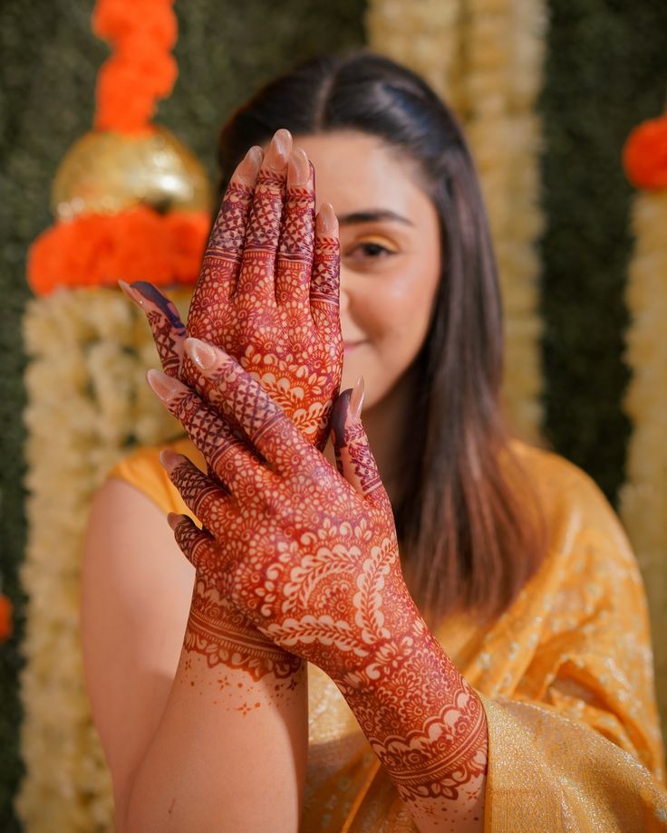 Professional Mehndi Artist in Laxmi Nagar – Bridal & Arabic Designs