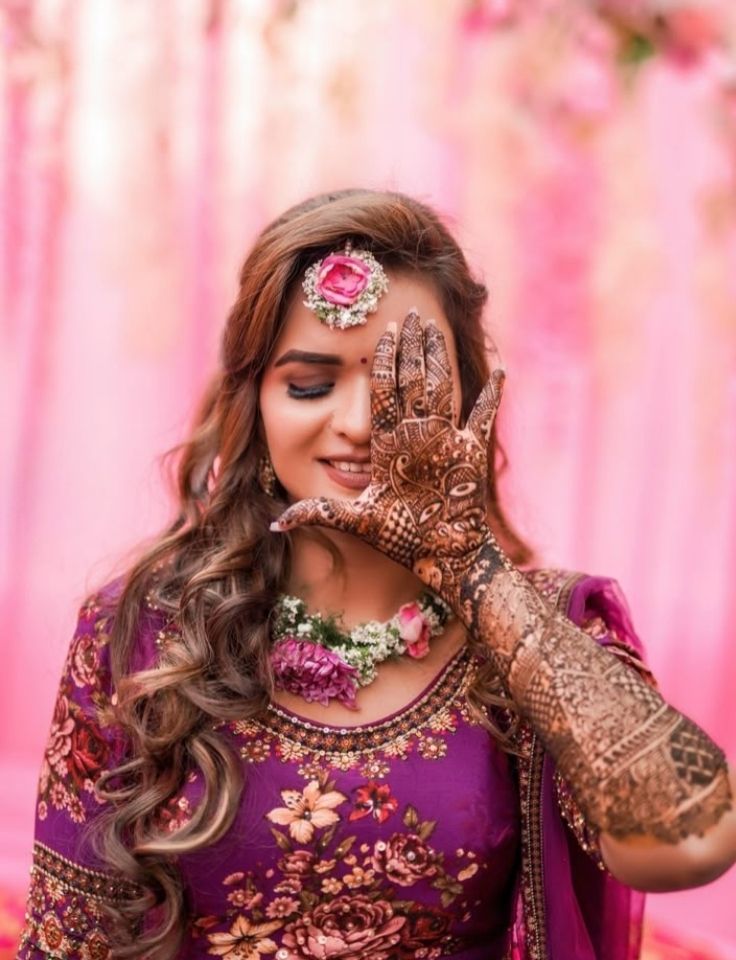 bridal look - Mehndi design by bridal mehndi artist in shakurpur