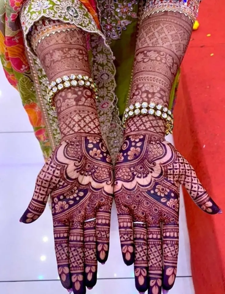 viral mehndi artist in mayur vihar