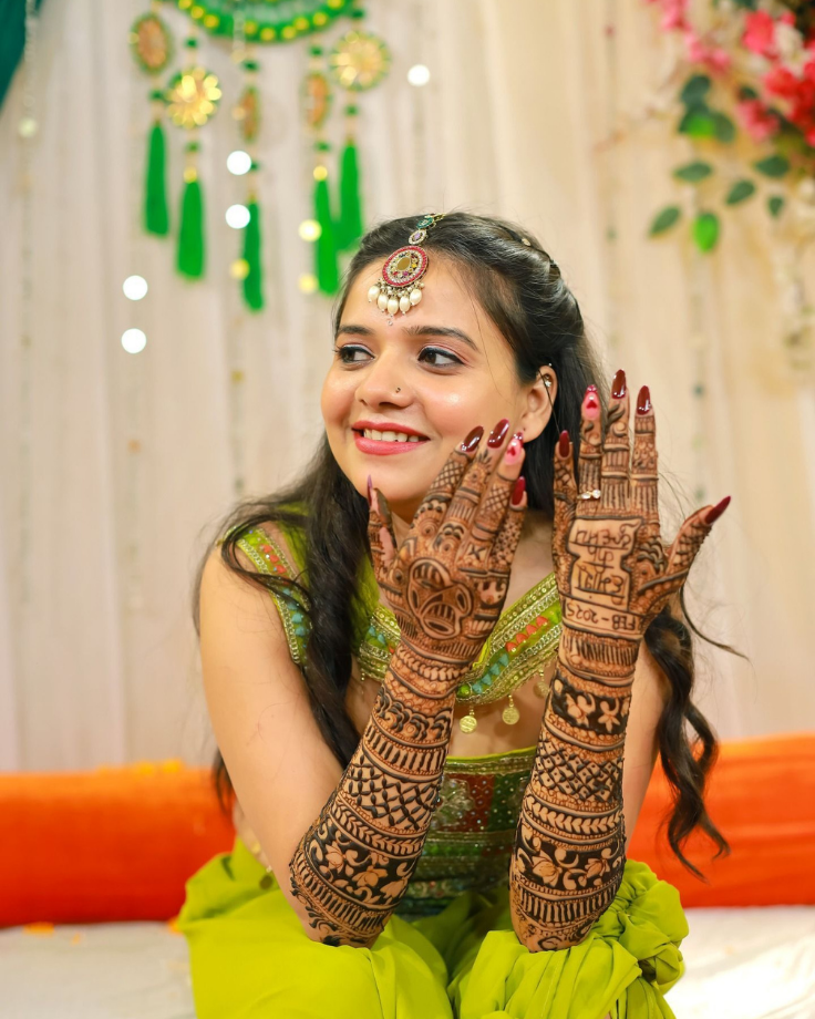mehndi design by best mehndi artist in preet vihar